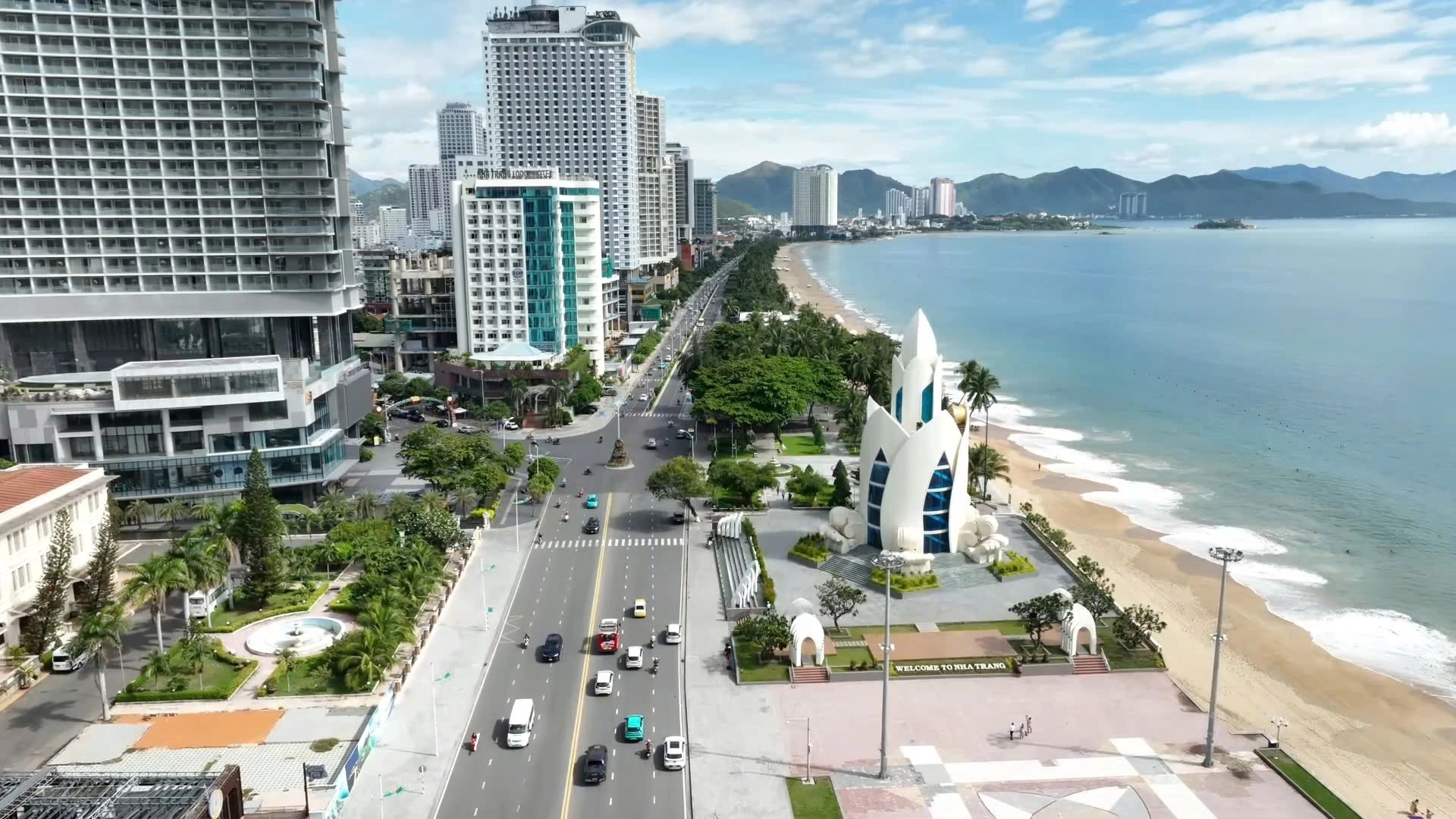 Nha Trang City Sightseeing Double - Decker Bus